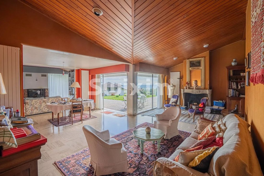 House in Divonne-les-Bains, Auvergne-Rhône-Alpes, France 2 - 14742569