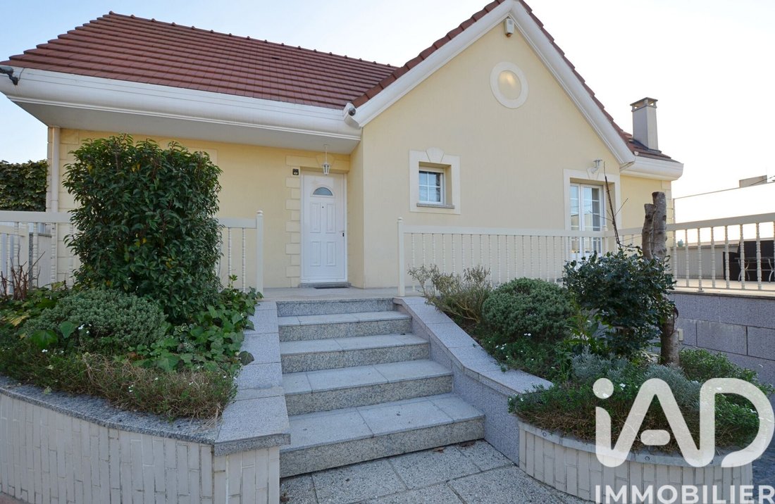 House in Sannois, Ile-de-France, France 1 - 15640361