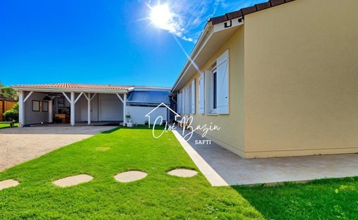 House in Coteaux, Floirac, France 1