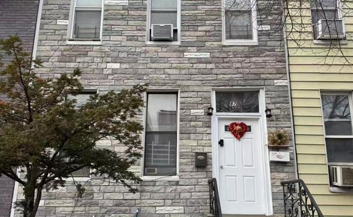House in New York, New York, United States 1