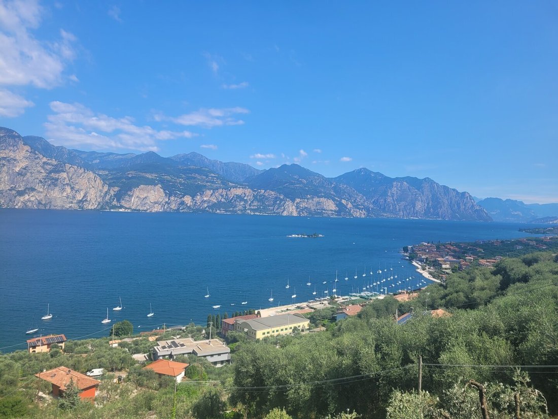Villa in Brenzone sul Garda, Veneto, Italy 1 - 17364237