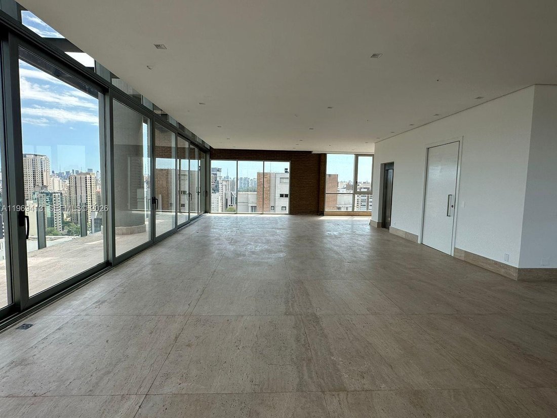 Condo in Itaim Bibi, State of São Paulo, Brazil 1 - 17360436