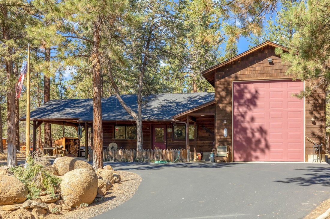 House in Sisters, Oregon, United States 2 - 17358791