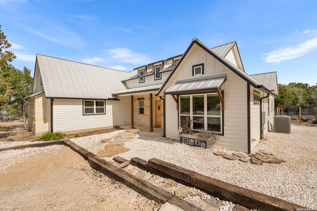 House in Bandera, Texas, United States 2 - 17361208