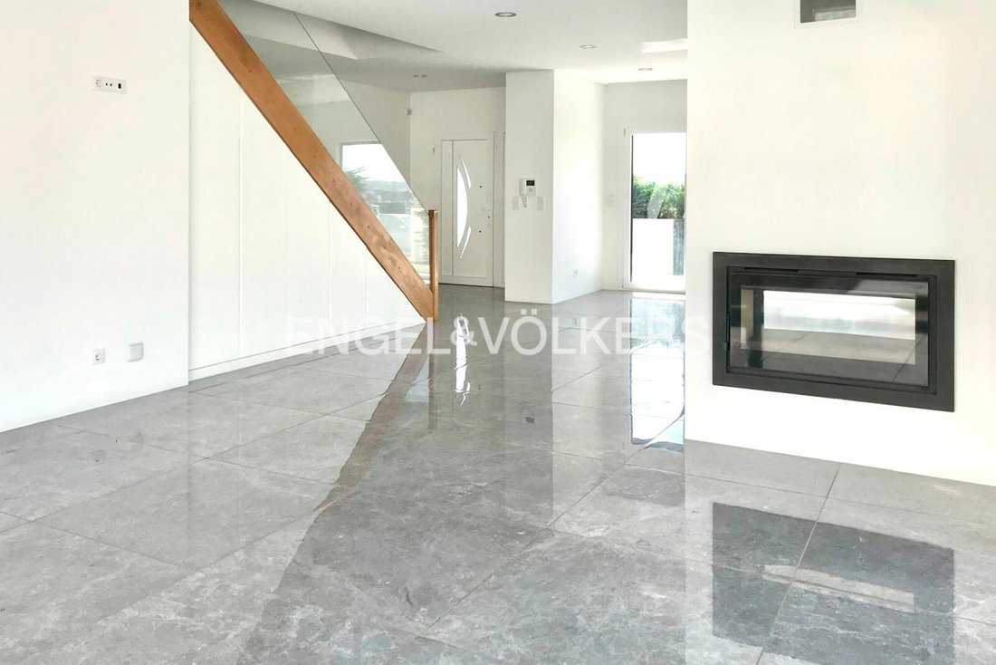 Apartment in Santo António dos Cavaleiros, Lisbon, Portugal 4 - 17364212
