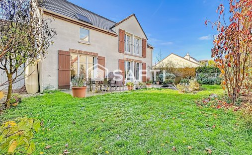 Casa a Guy Mocquet-Jean Mermoz, Gournay-sur-Marne, Francia 1