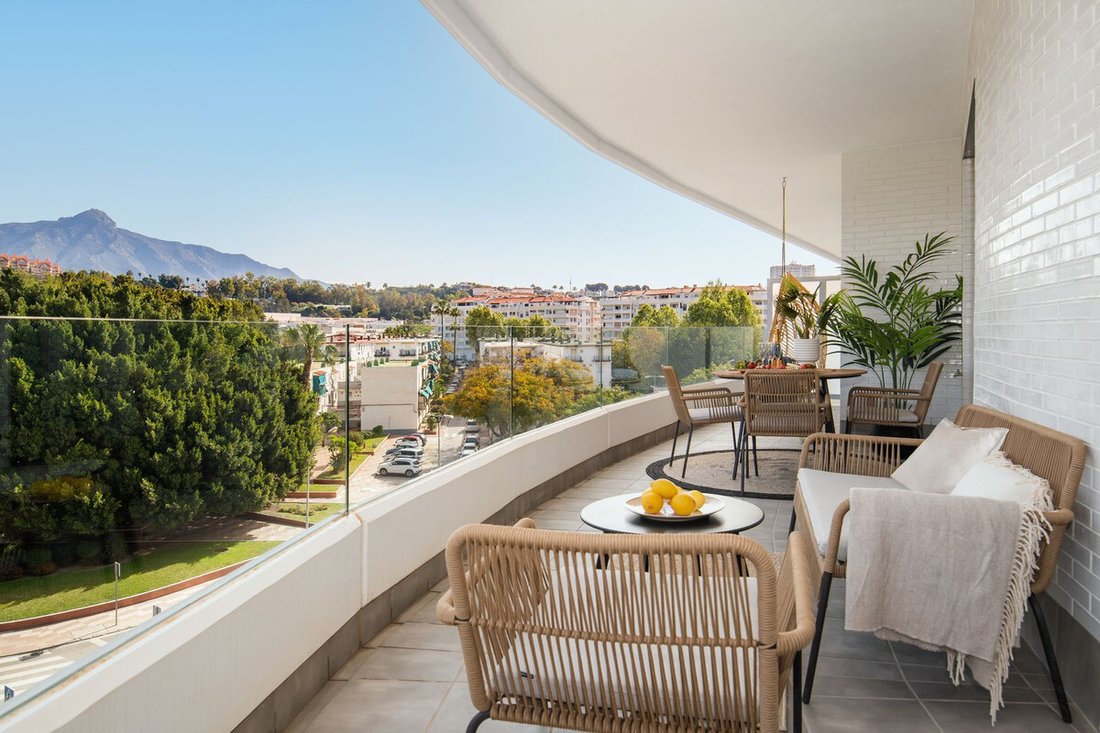 Apartment in Puerto Banus, Marbella, Spain 3 - 17357881