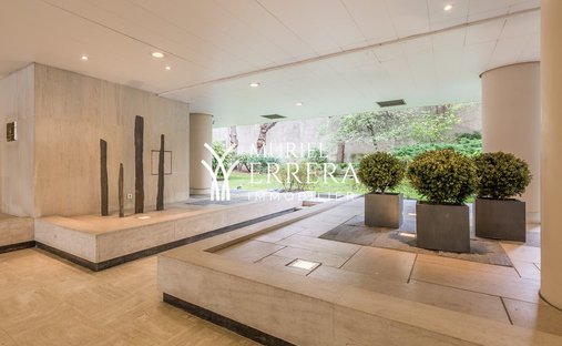 Apartment in La Plaine des Sablons, Neuilly-sur-Seine, France 1
