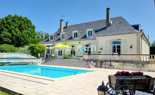 Estate in Varennes-Vauzelles, Bourgogne – Franche-Comté, France 1