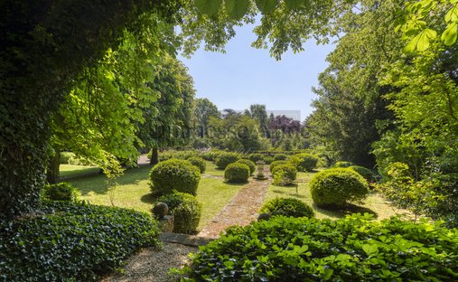Castle in Thoiry, Ile-de-France, France 1