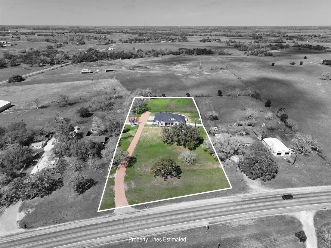 House in Hallettsville, Texas, United States 3 - 17356758