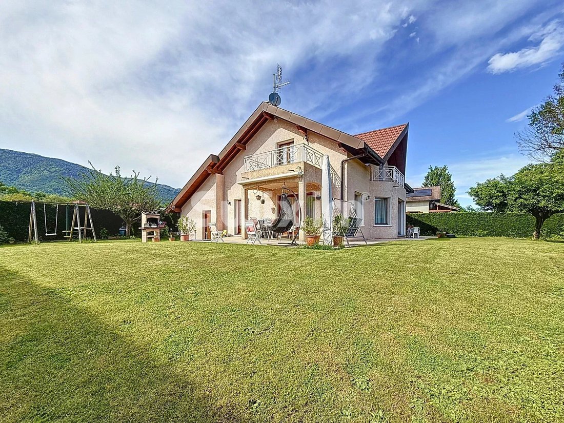 House in Sergy, Auvergne-Rhône-Alpes, France 1 - 15630904