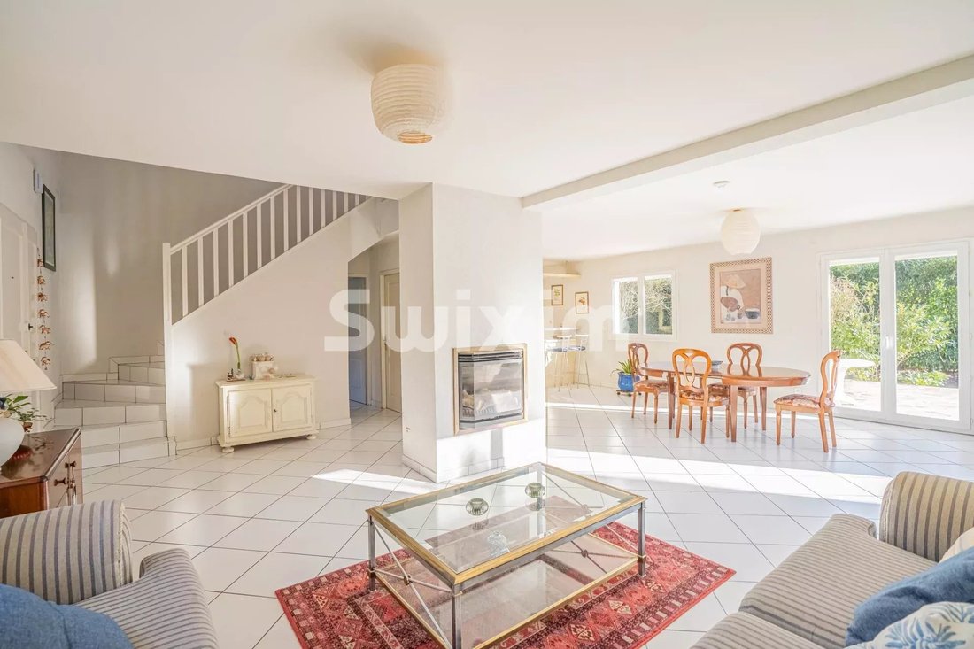 House in France 2 - 15566806