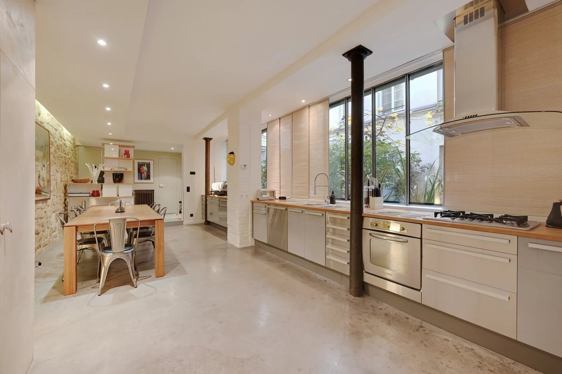 Apartment in Montorgueil-Saint Denis, Paris 2e Arrondissement, Paris 3 - 17357350