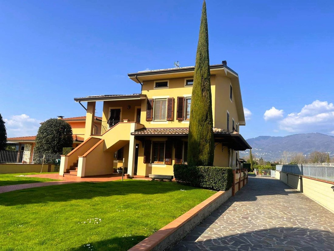 Villa in Lammari, Capannori, Tuscany 1 - 17370913