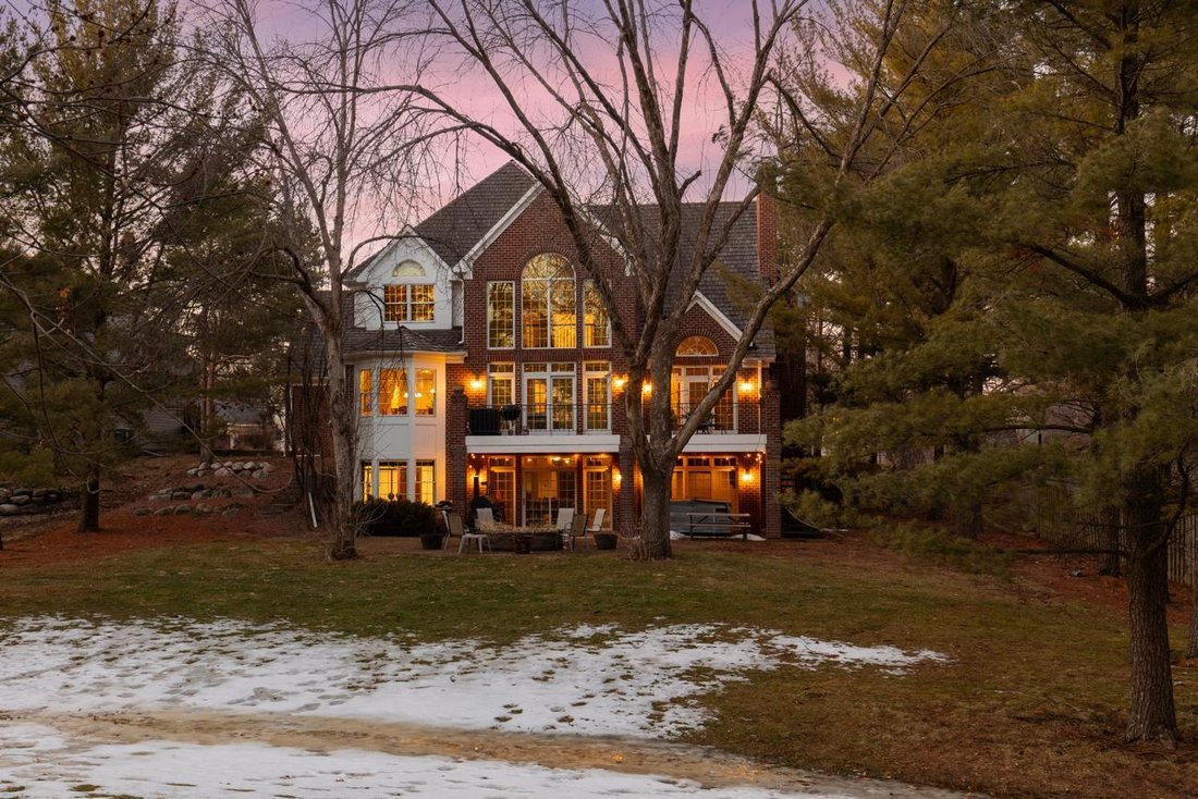 House in Eden Prairie, Minnesota, United States 2 - 17357613