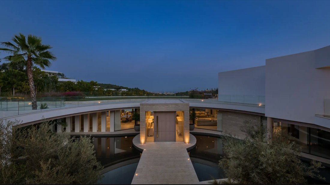 Villa in Sotogrande, San Roque, Andalusia 4 - 15466740