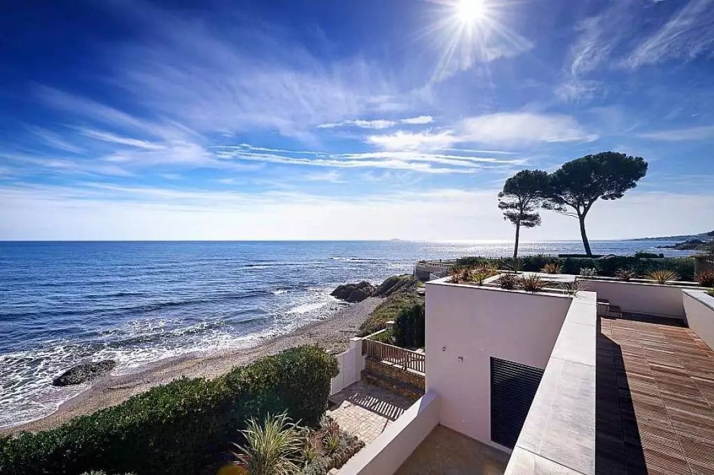 Villa in Frejus, Provence-Alpes-Côte d'Azur, France 2 - 17356152