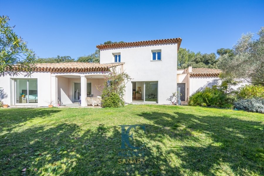 House in Six-Fours-les-Plages, Provence-Alpes-Côte d'Azur, France 1 - 17365616