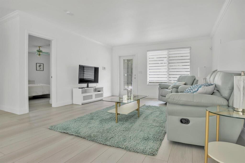 House in Hollywood, Florida, United States 2 - 17370565