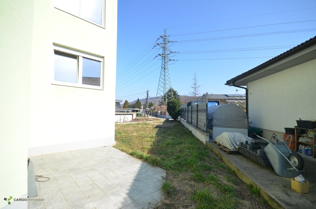 Ein Doppelhaushälfte In Ruhiger, Grüner Lage Mit Viel Platz Und Komfort