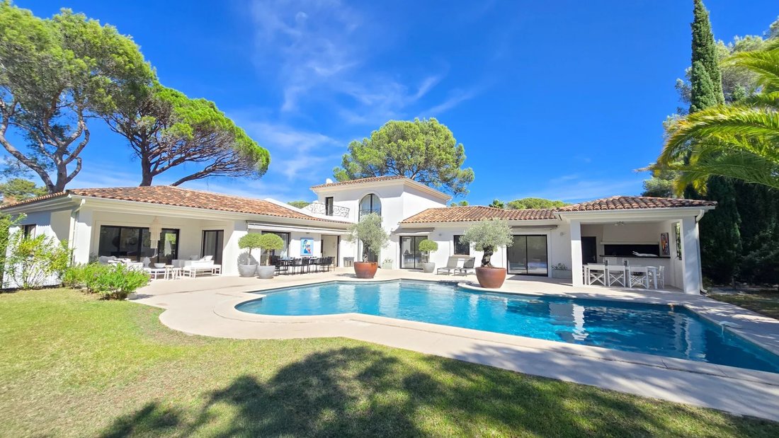 Villa in Aiguebonne, Saint-Raphaël, France 1 - 17356300