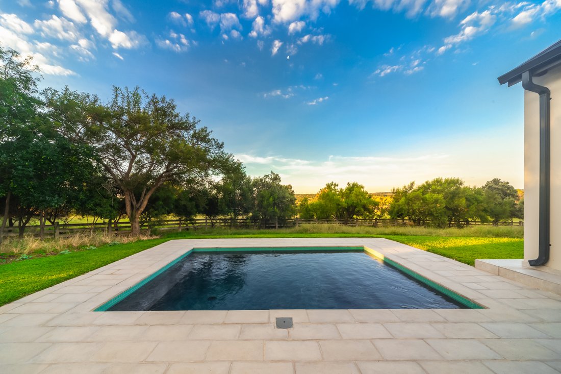 House in Midrand, Gauteng, South Africa 4 - 17370929