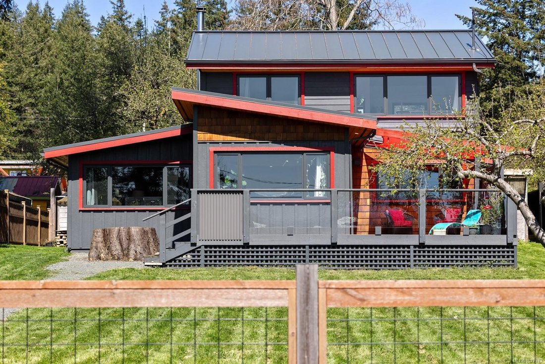 House in Comox, British Columbia, Canada 3 - 17361107