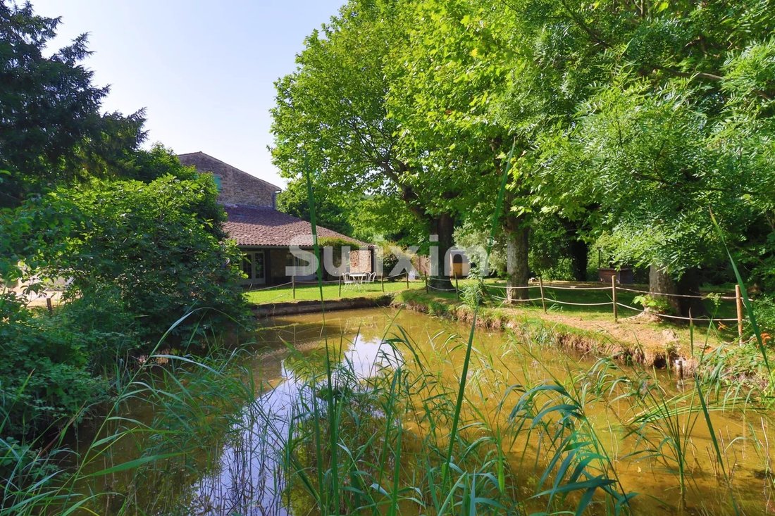 Estate in Pont-de-Barret, Auvergne-Rhône-Alpes, France 5 - 17307890