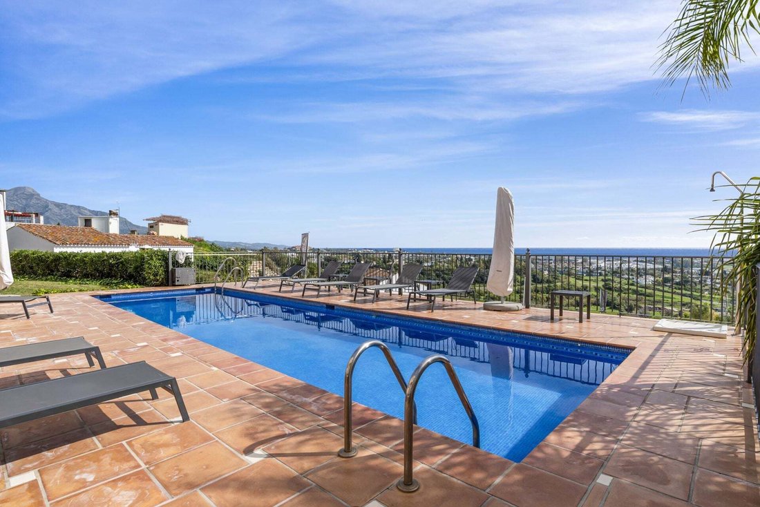 Penthouse in Benahavis, Andalusia, Spain 3 - 17356433