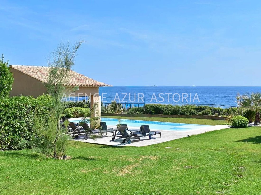 Villa in French Riviera, Provence-Alpes-Côte d'Azur, France 1 - 17356348
