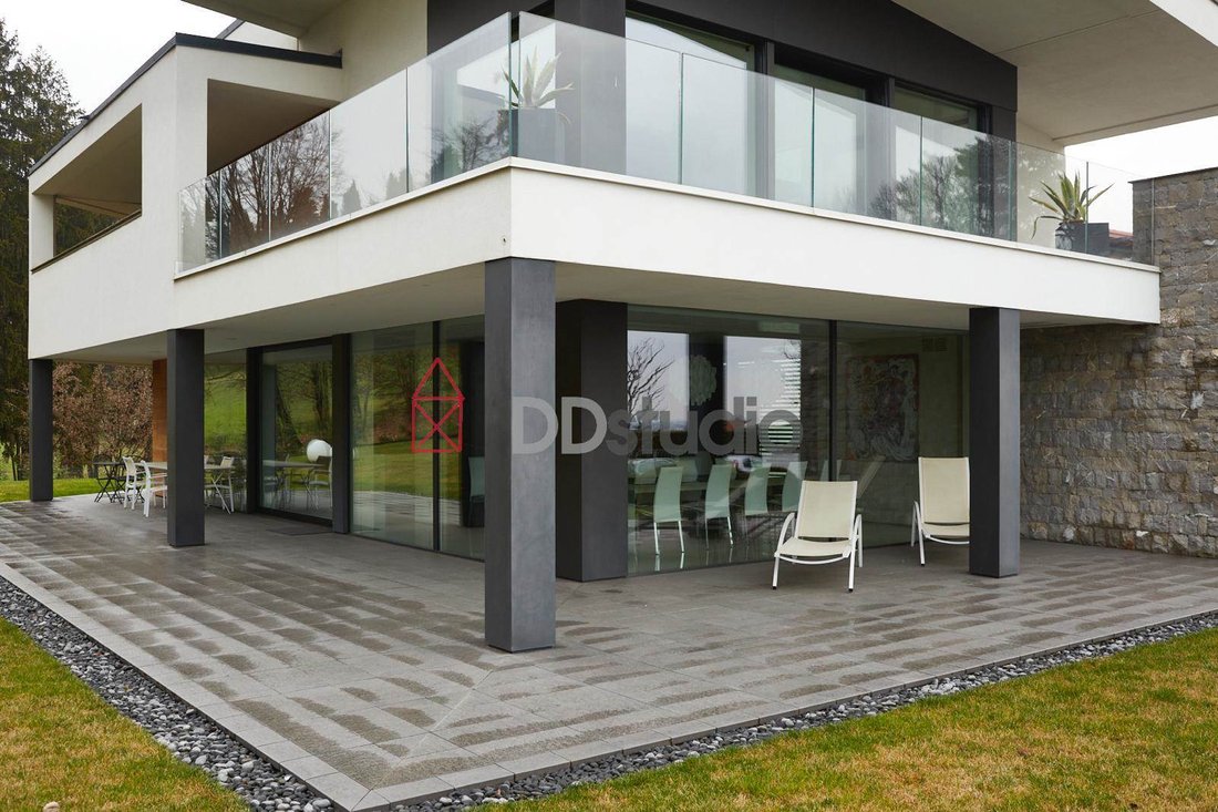 Villa in Mozzo, Lombardy, Italy 2 - 17361601