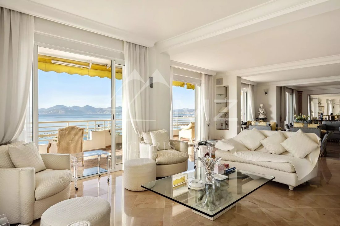 Apartment in Cannes, Provence-Alpes-Côte d'Azur, France 3 - 14009680