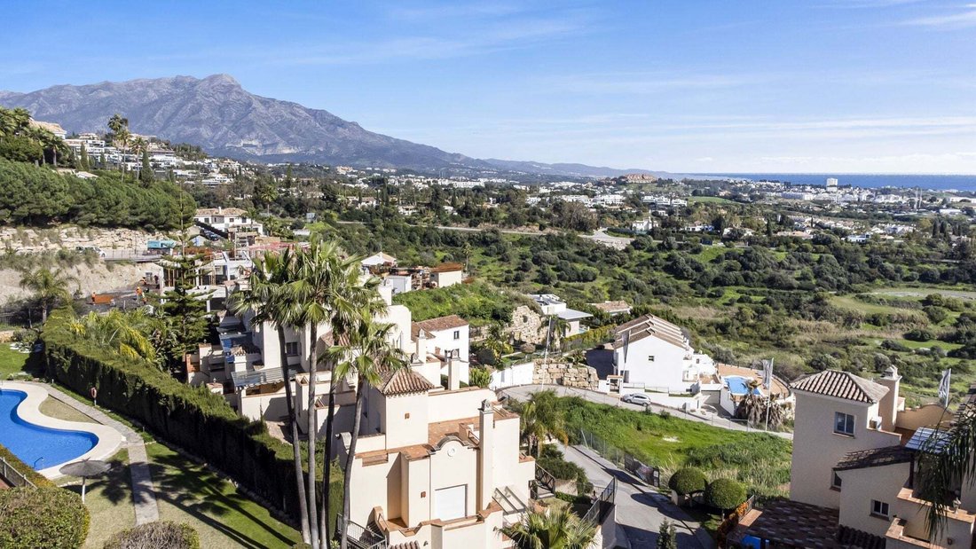 Penthouse in Benahavis, Andalusia, Spain 1 - 17356433
