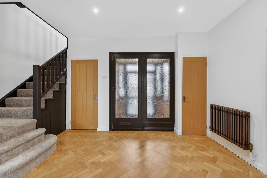 House in Gidea Park, Romford, England 5 - 17362916