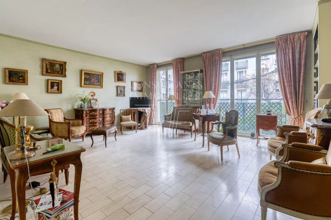 Apartment in Villiers-Cerdan, Levallois-Perret, France 3 - 17356330