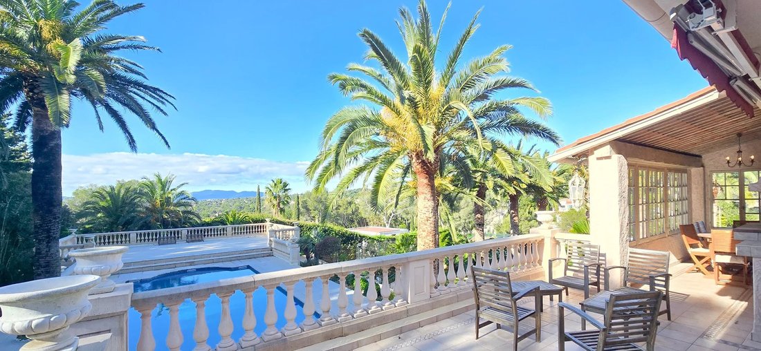 Villa in Aiguebonne, Saint-Raphaël, France 2 - 17359712