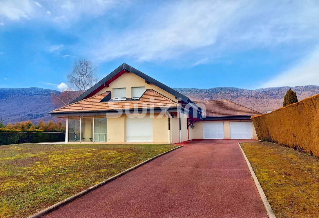 House in Divonne-les-Bains, Auvergne-Rhône-Alpes, France 1 - 17287515
