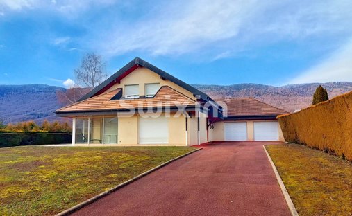 Haus in Divonne-les-Bains, Auvergne-Rhone-Alpen, Frankreich 1