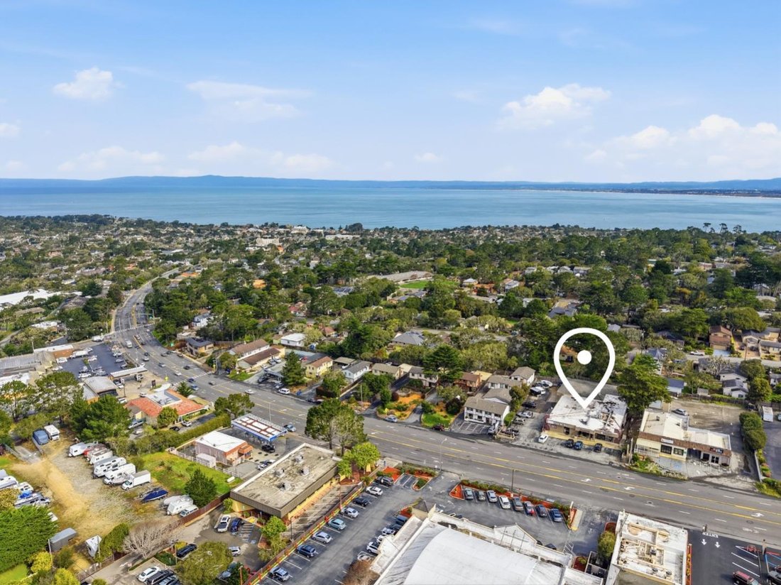 Pacific Grove, California, United States 5 - 17362985