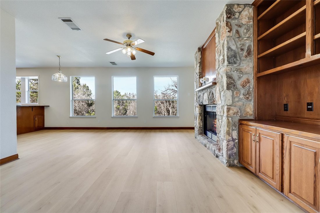 House in Leander, Texas, United States 2 - 17360766