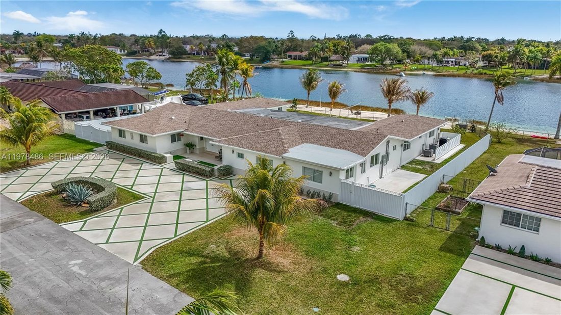 House in Miami, Florida, United States 1 - 17363002