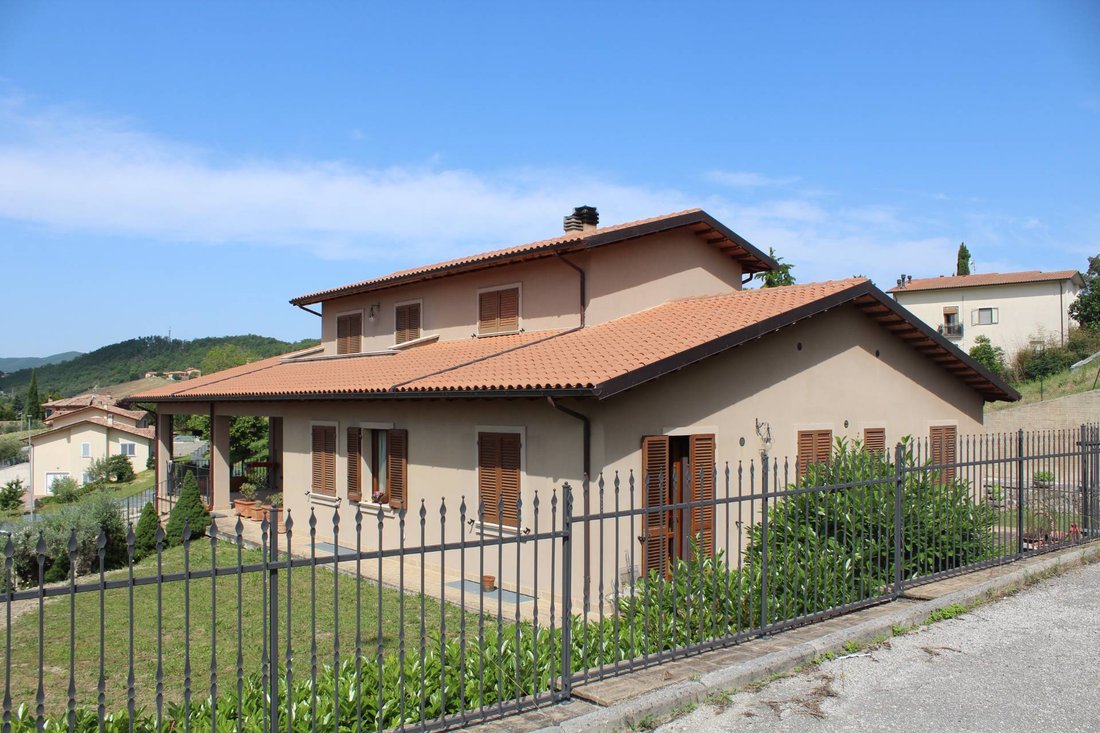 Villa in Nocera Umbra, Umbria, Italy 3 - 17362213