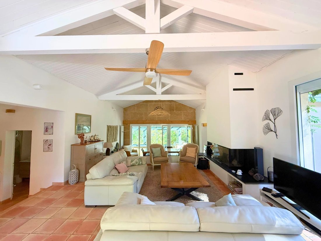 Estate in Le Tholonet, Provence-Alpes-Côte d'Azur, France 3 - 17356558