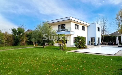 House in Chens-sur-Léman, Auvergne-Rhône-Alpes, France 1