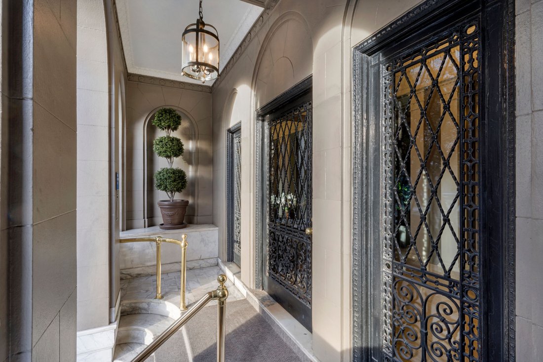 Co Op in San Francisco, California, United States 2 - 17371697
