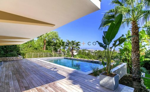 Villa in Ponteil, Antibes, France 1