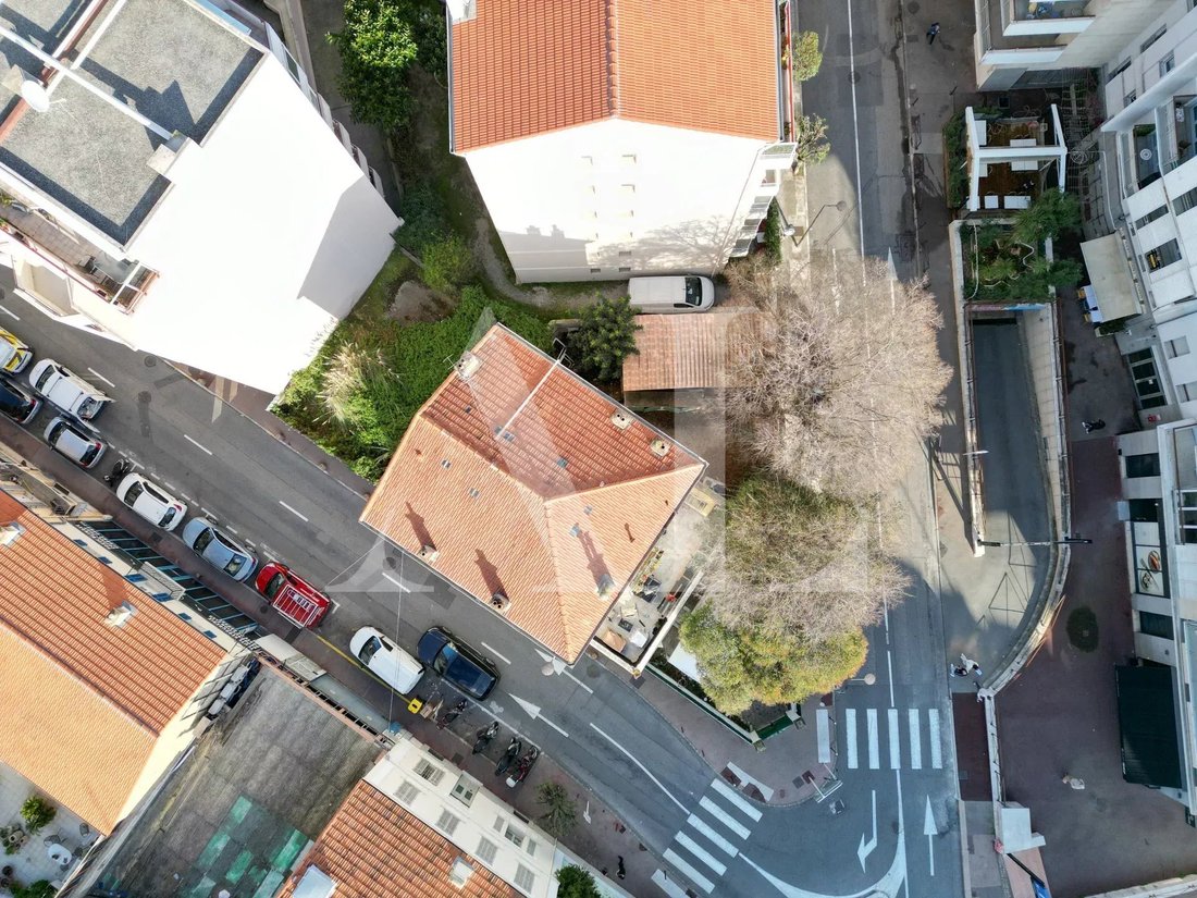 Laval, Antibes, France 4 - 17365705