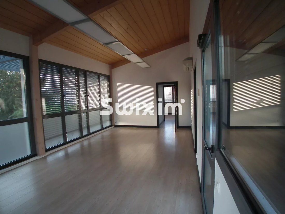 Estate in Lons-le-Saunier, Bourgogne – Franche-Comté, France 2 - 16622939