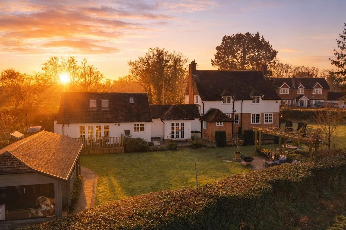 Chelsfield, England 1 - 17363379